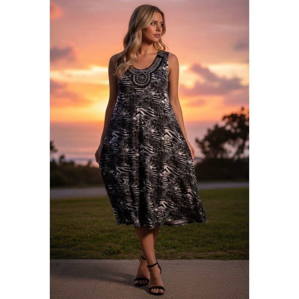 Jaclyn Smith Women’s Shift Dress 3X Black Gray Zebra Print Tank Aztec Beaded